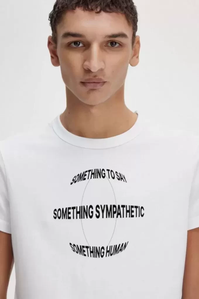 Baskılı Slim Fit Erkek Tişörtü Baskılı Slim Fit Erkek Tişörtü