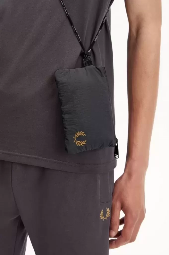 Buruşuk Naylon Askılı Erkek Çantaları