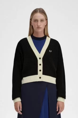 Düğmeli Kadın Hırkası