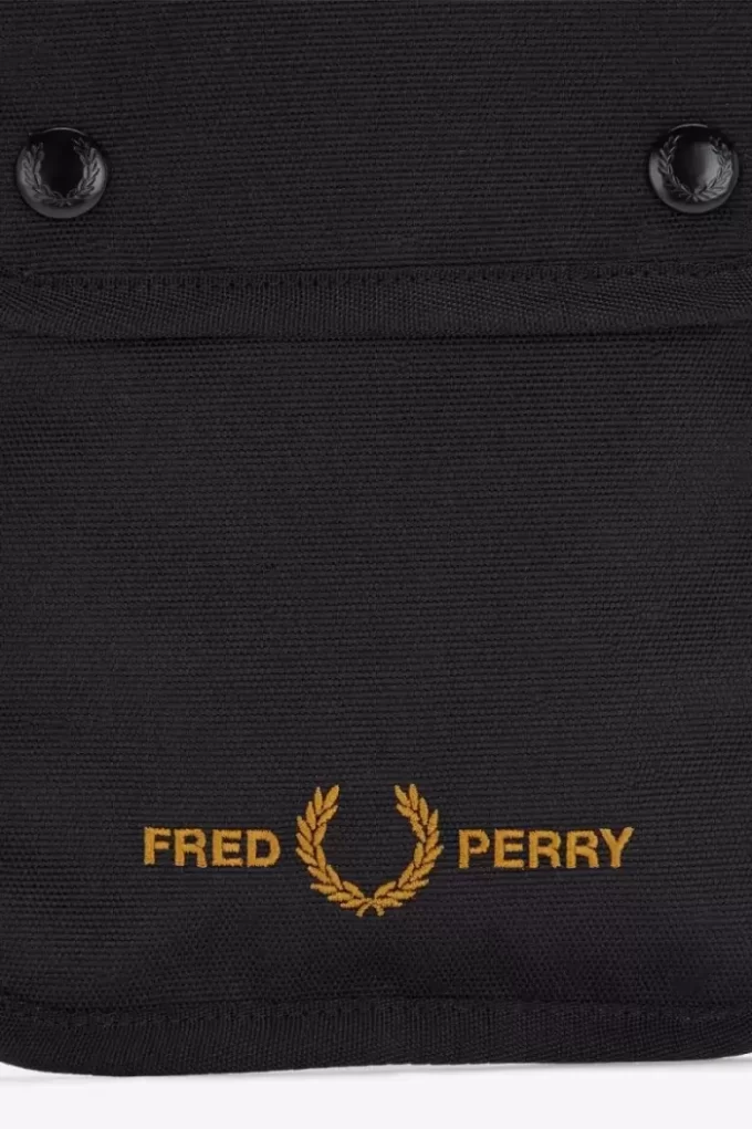 Fred Perry Markalı Erkek Çantaları