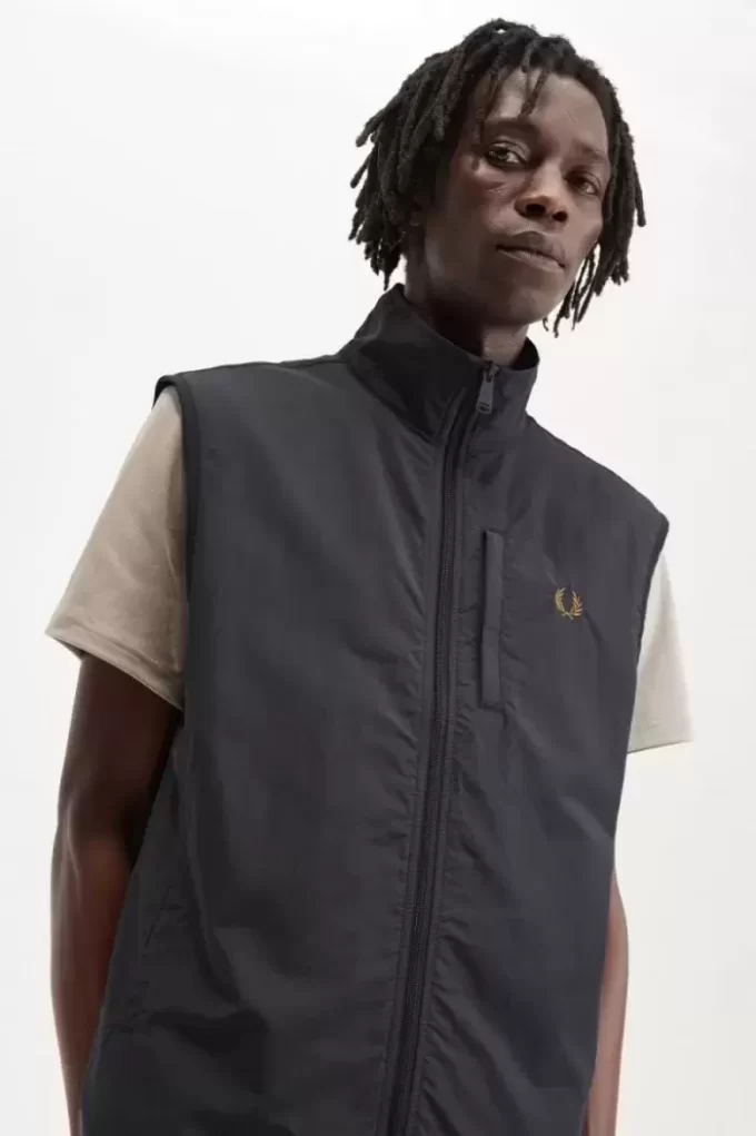 Fred Perry Naylon Erkek Yeleği Fred Perry Naylon Erkek Yeleği