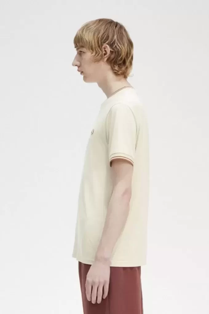 Çift Uçlu Erkek Tişörtü