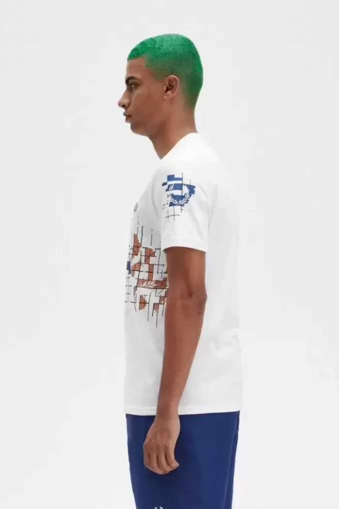 Kare Baskılı Erkek Tişörtü Kare Baskılı Erkek Tişörtü