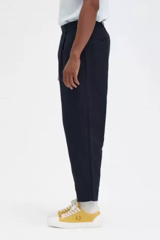 Keten Karışımlı Kısa Erkek Pantolonu Keten Karışımlı Kısa Erkek Pantolonu