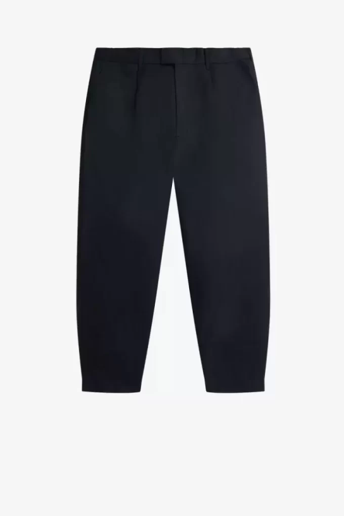 Keten Karışımlı Kısa Erkek Pantolonu Keten Karışımlı Kısa Erkek Pantolonu