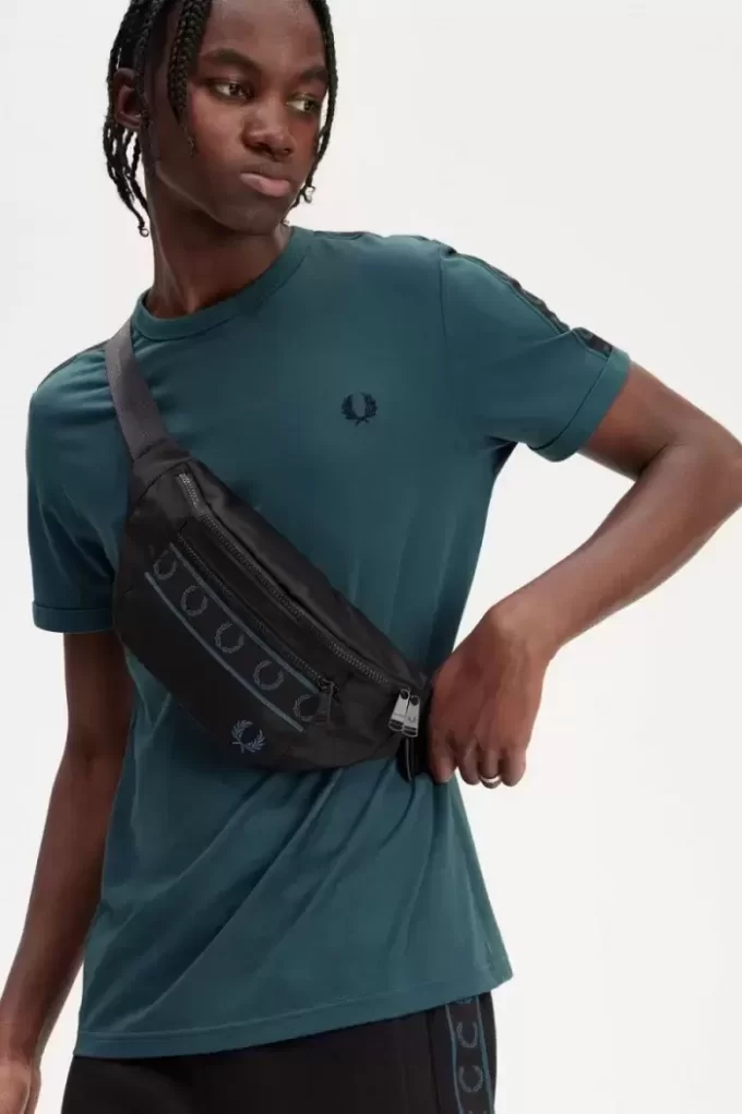 Kontrast Bantlı Zil Erkek Tişörtü