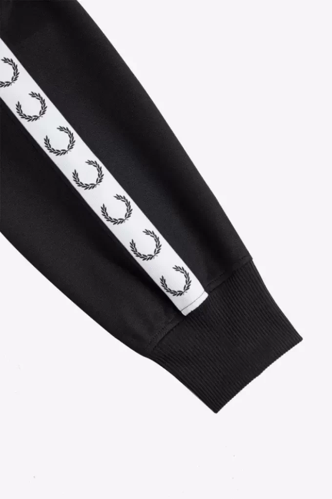 Kırpılmış Bantlı Kadın Montları Kırpılmış Bantlı Kadın Montları