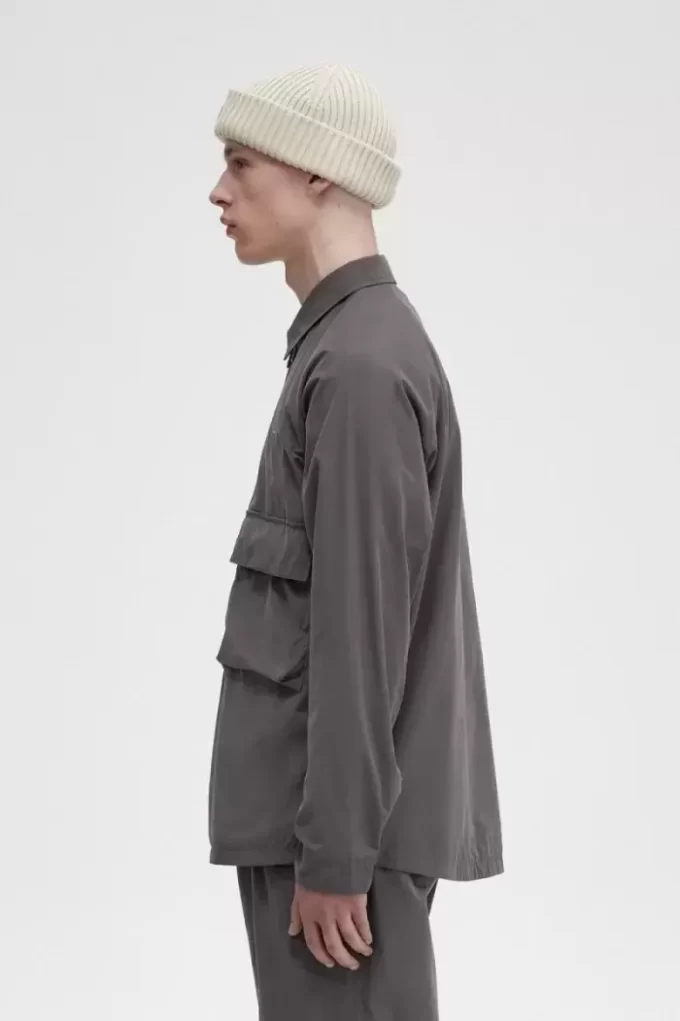 Kullanışlı Erkek Gömleği Kullanışlı Erkek Gömleği