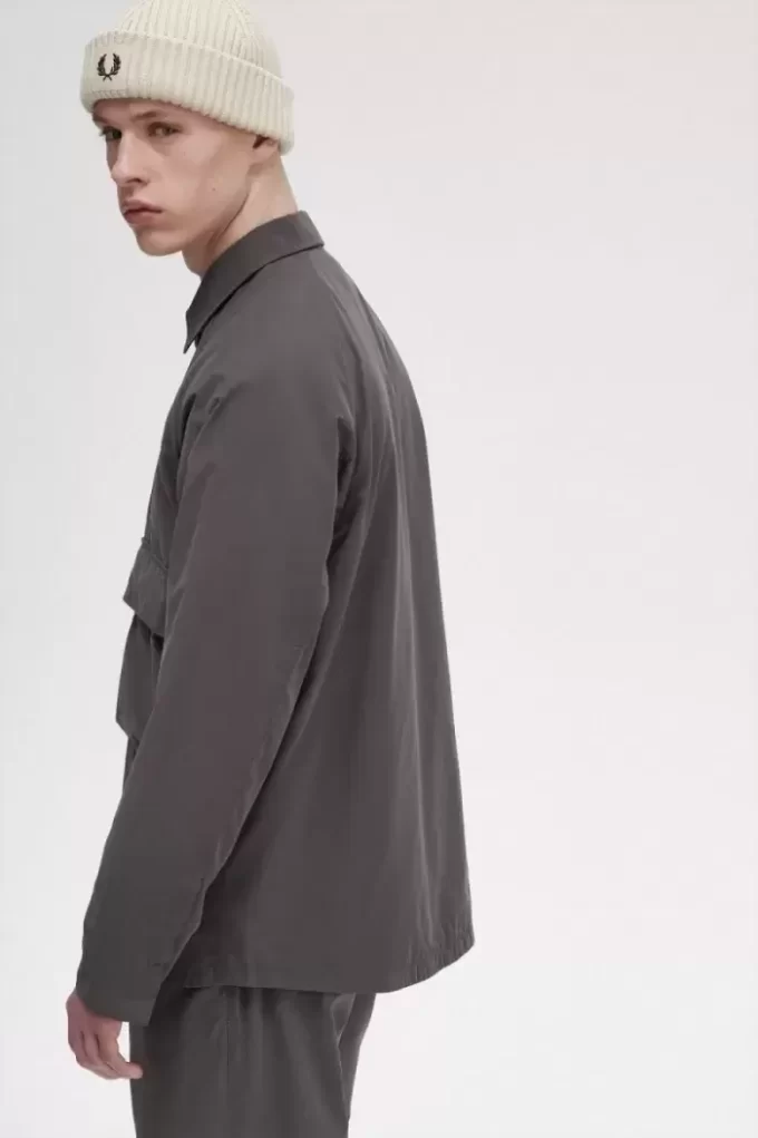 Kullanışlı Erkek Gömleği Kullanışlı Erkek Gömleği