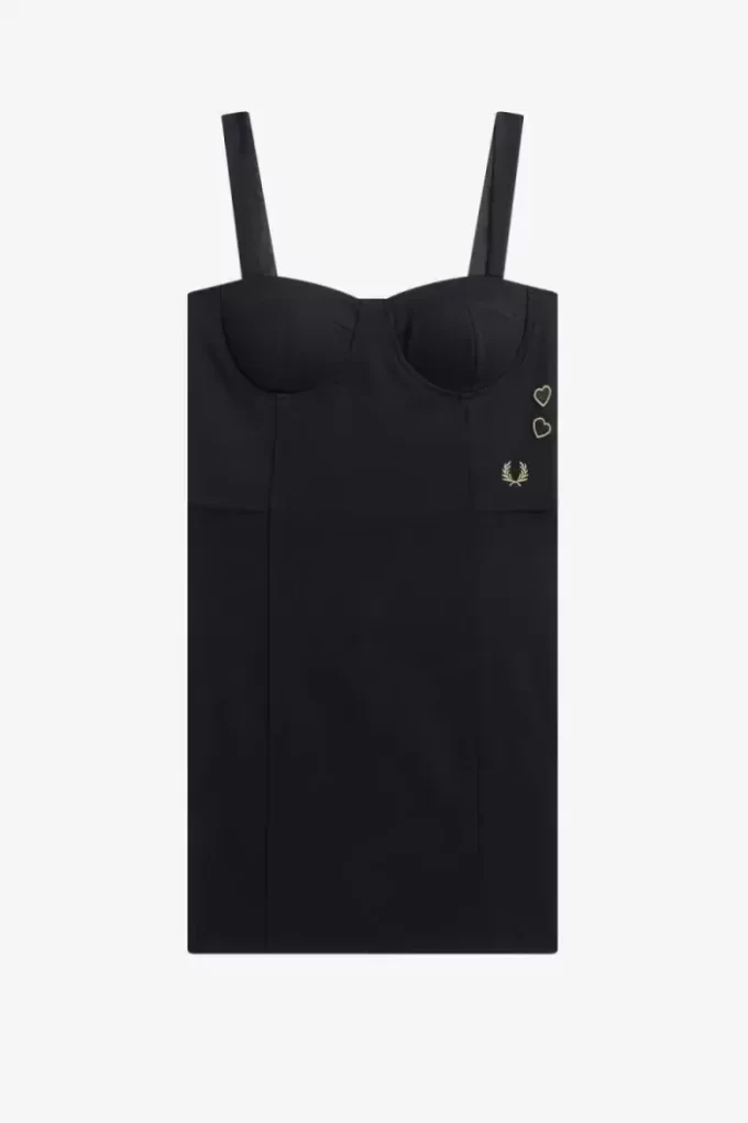 Vücuda Oturan Kadın Elbisesi Vücuda Oturan Kadın Elbisesi