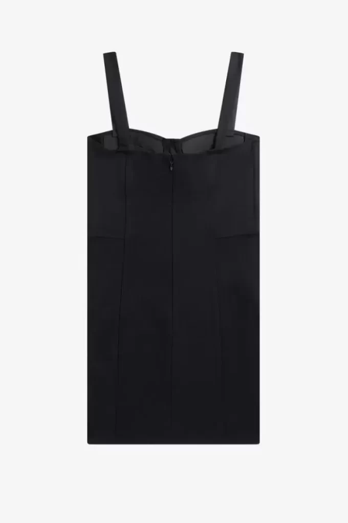 Vücuda Oturan Kadın Elbisesi Vücuda Oturan Kadın Elbisesi