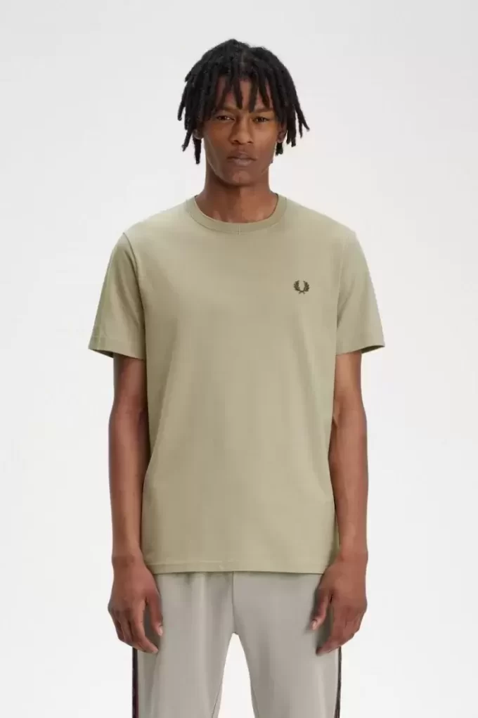 Yuvarlak Yaka Erkek Tişörtü